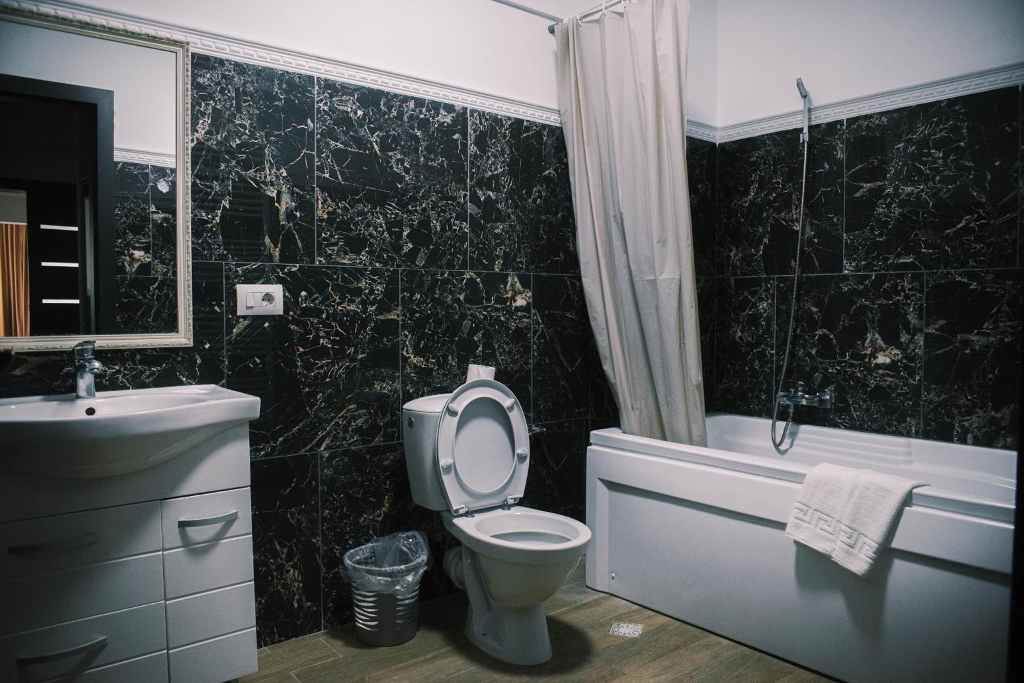 Buhay Osanu Bed & Breakfast Satu Mare Luaran gambar