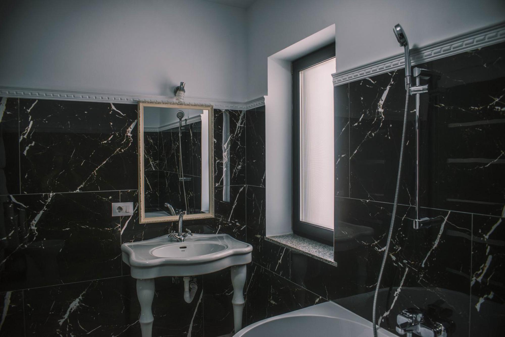 Buhay Osanu Bed & Breakfast Satu Mare Luaran gambar
